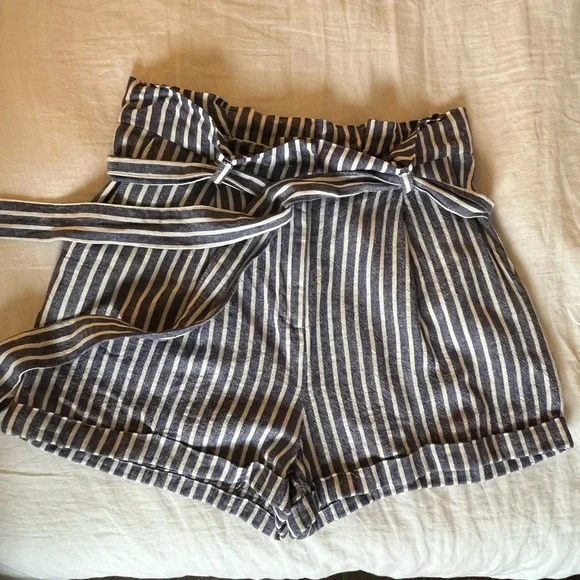 Forever 21 High Rise Linen Paper bag Striped Shorts⛴️ - Picture 2 of 6